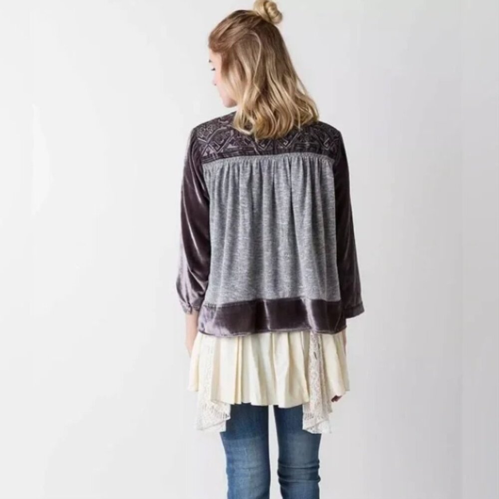 Gimmicks by BKE/Buckle Pieced Velvet Open Front Cardigan Sweater/Jacket - Large - Picture 2 of 12